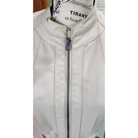BAGATELLE NWOT Bone Color Leather-Look Motorcycle Jacket Size S/P - Picture 3 of 9